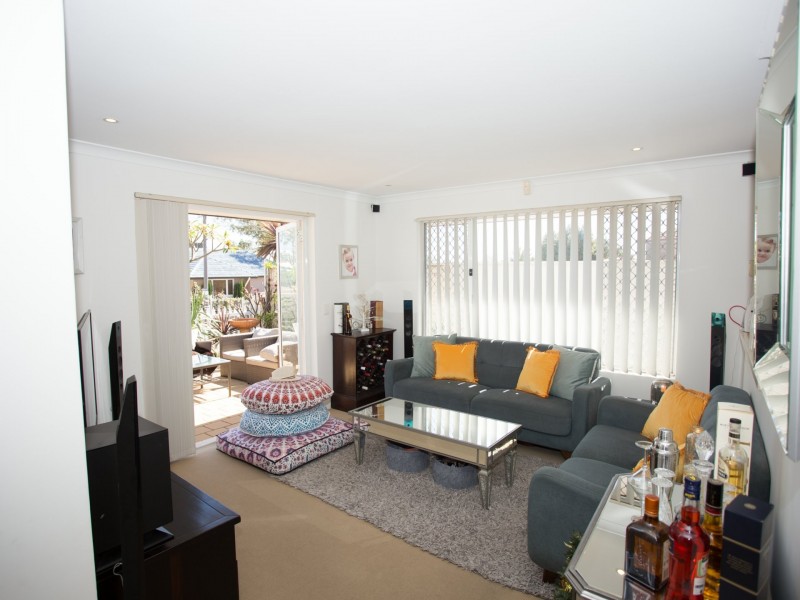 68 Sackville  Terrace, Scarborough WA 6019