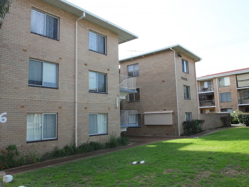 2/6 Minora Place, Rivervale WA 6103