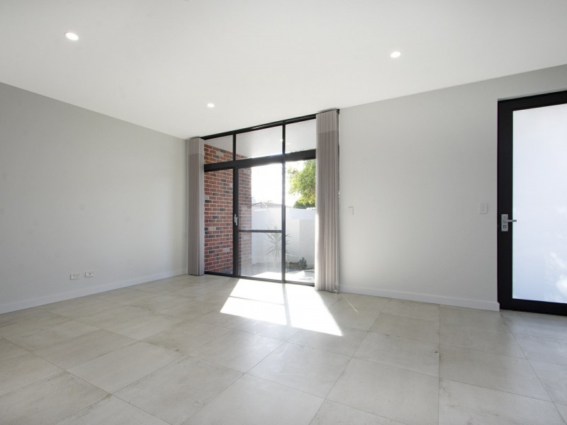 132 Gladstone Road, Rivervale WA 6103