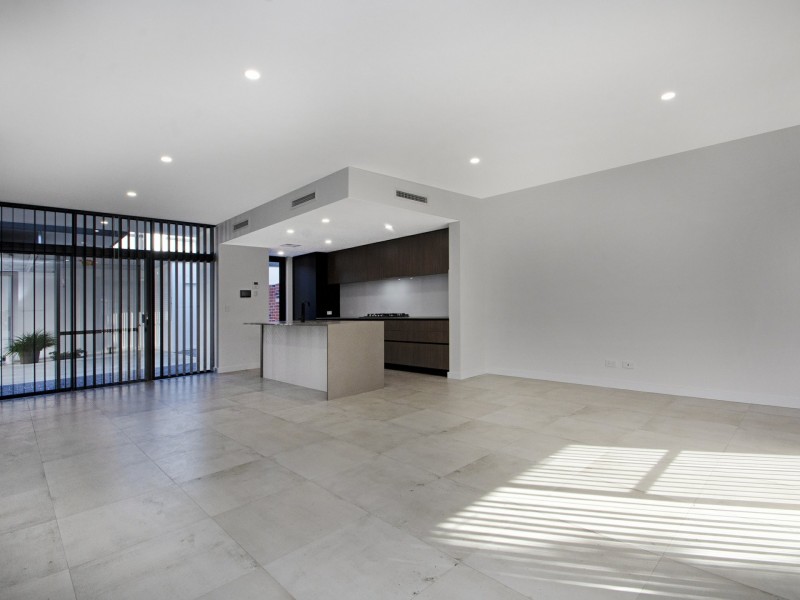 132 Gladstone Road, Rivervale WA 6103