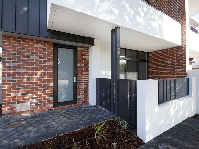 132 Gladstone Road, Rivervale WA 6103