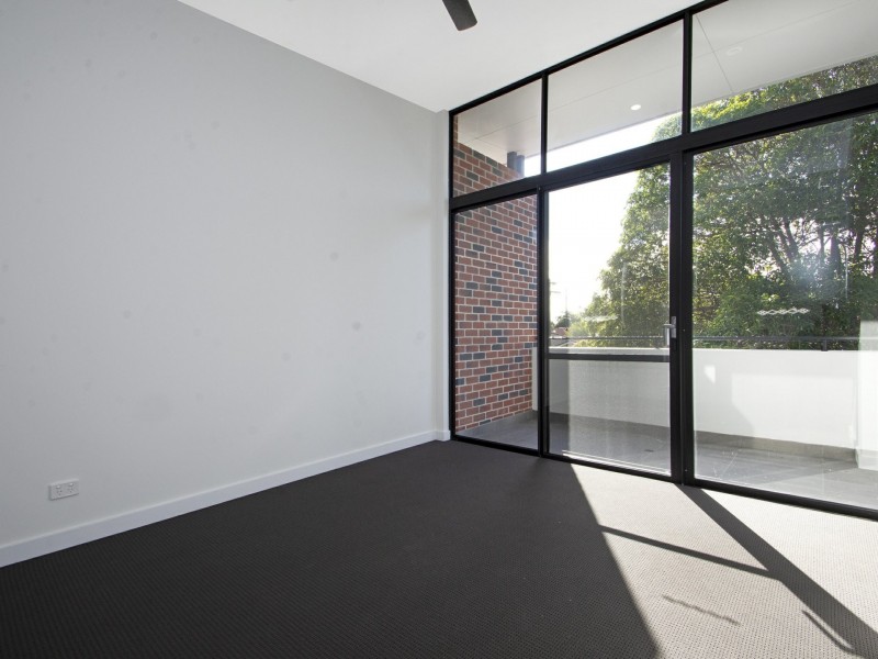 132 Gladstone Road, Rivervale WA 6103