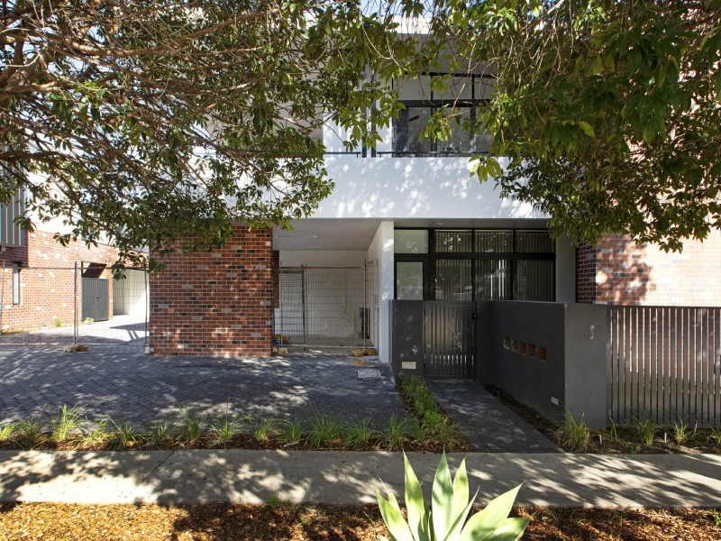 2/134 Gladstone Road, Rivervale WA 6103