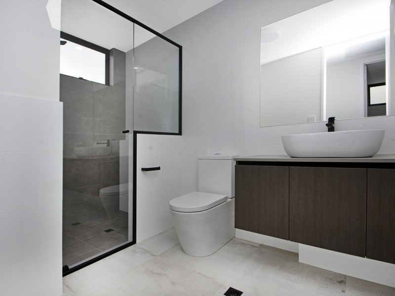 2/130 Gladstone Road, Rivervale WA 6103