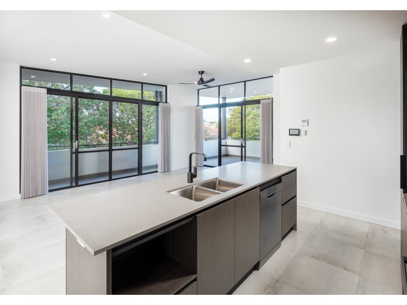 2/130 Gladstone Road, Rivervale WA 6103