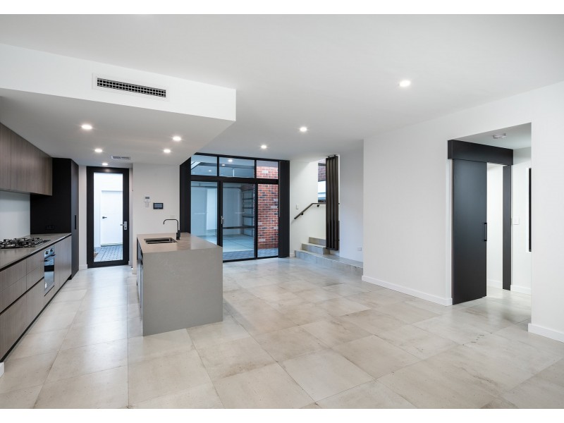 1/132 Gladstone Road, Rivervale WA 6103