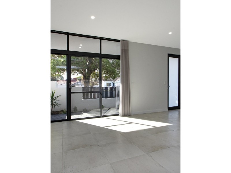 1/132 Gladstone Road, Rivervale WA 6103