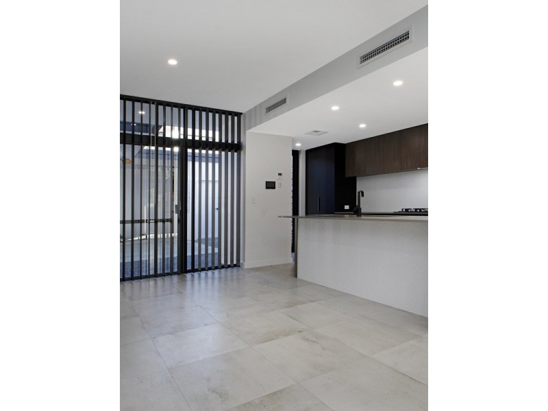 1/132 Gladstone Road, Rivervale WA 6103