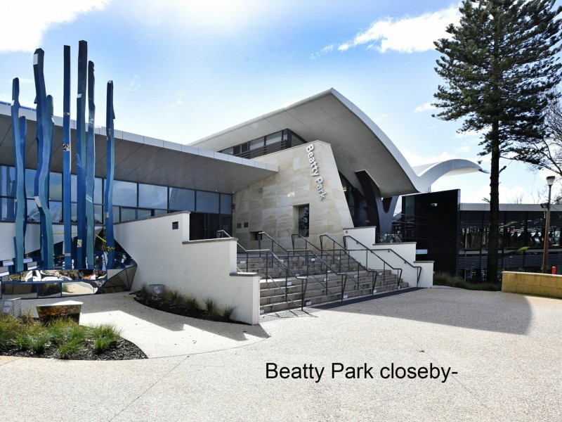 8 Aranda Place, Leederville WA 6007