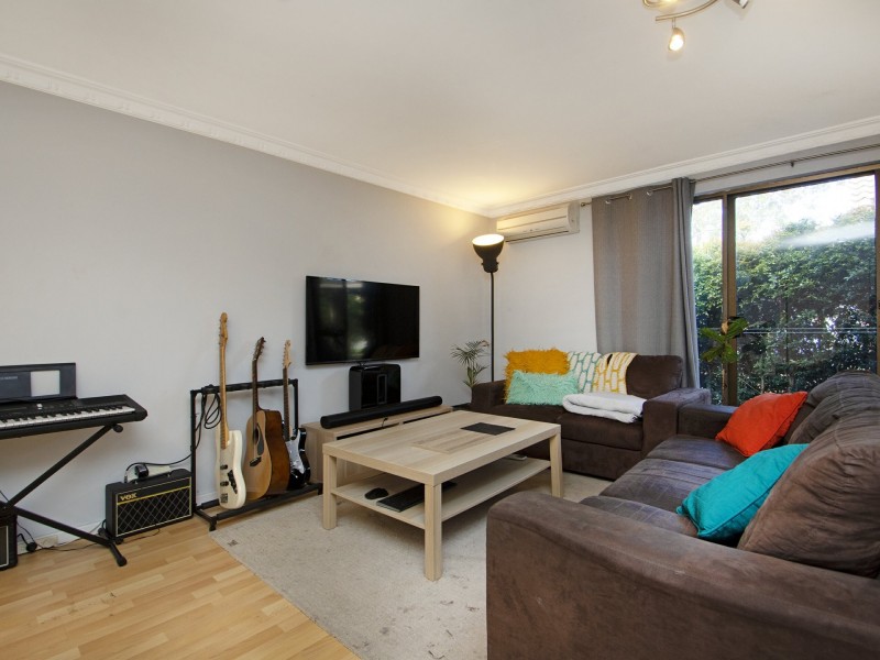 8 Aranda Place, Leederville WA 6007