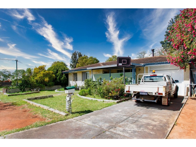 56 Schruth Street North, Kelmscott WA 6111