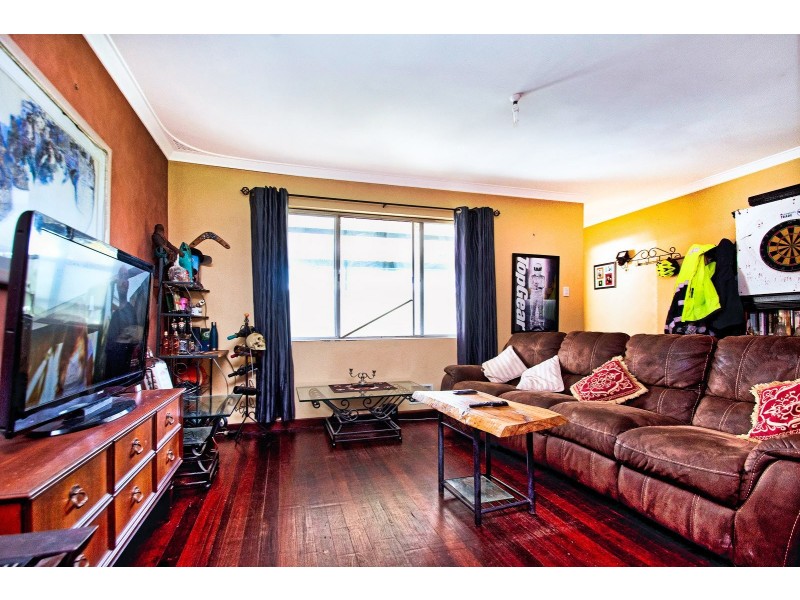 56 Schruth Street North, Kelmscott WA 6111