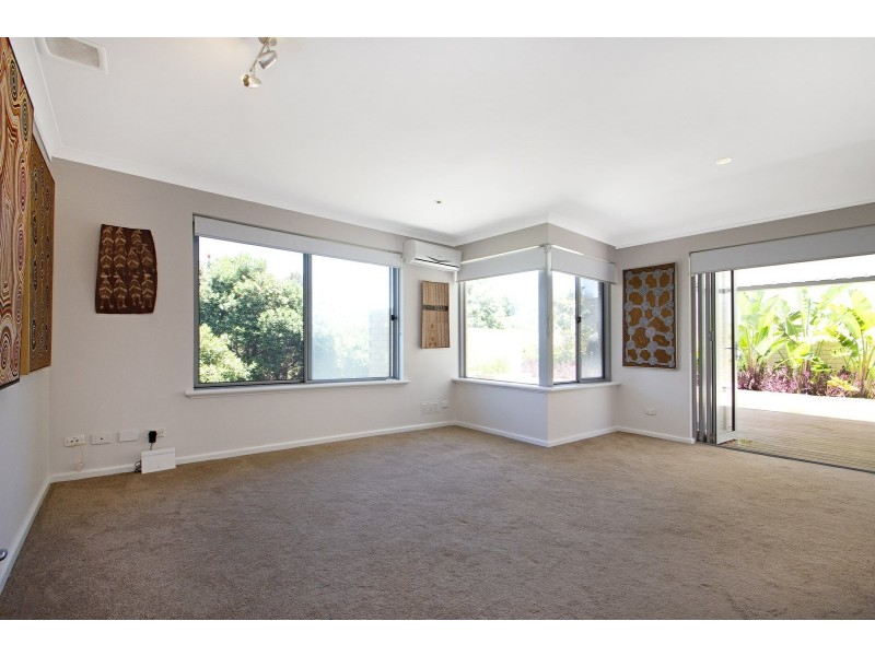 Unit 11/26 Edgehill Street, Scarborough WA 6019