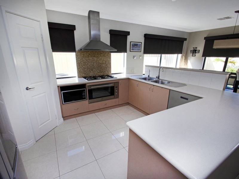 15 Skeit Road, Darch WA 6065