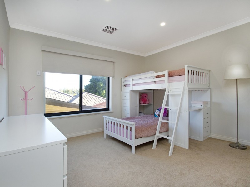 15 Skeit Road, Darch WA 6065