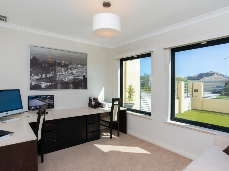 15 Skeit Road, Darch WA 6065