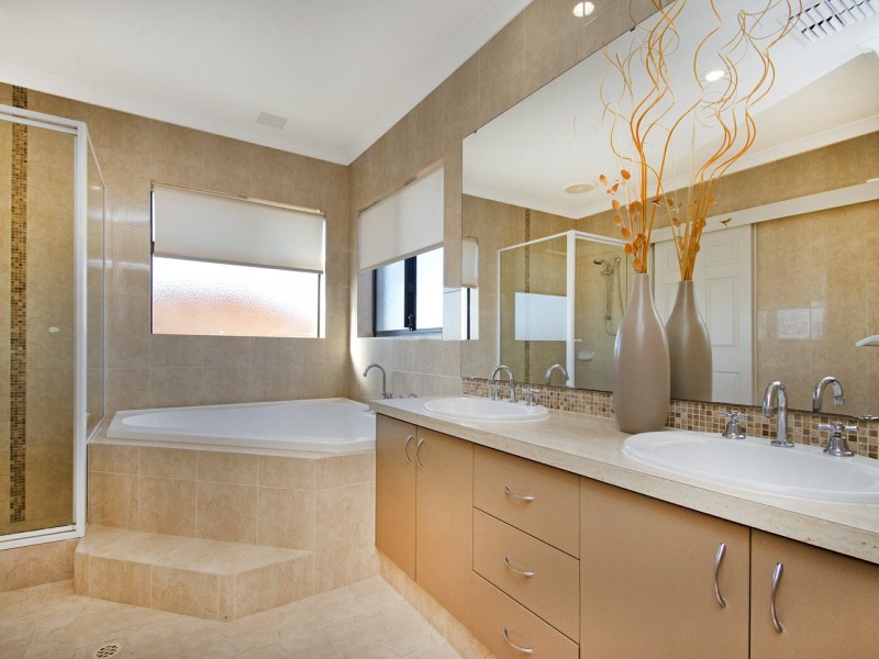 15 Skeit Road, Darch WA 6065