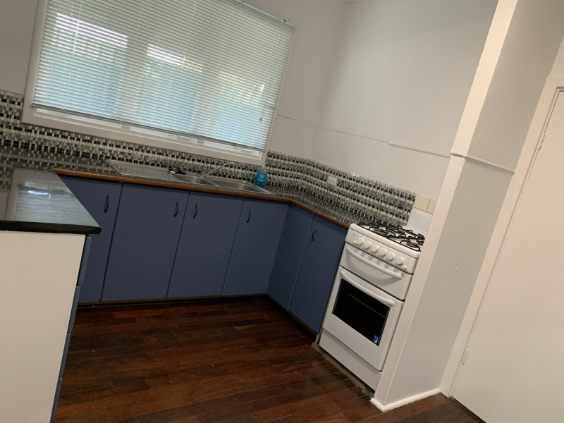 52 McGlinn Way, Cloverdale WA 6105