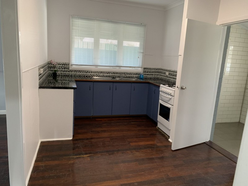 52 McGlinn Way, Cloverdale WA 6105