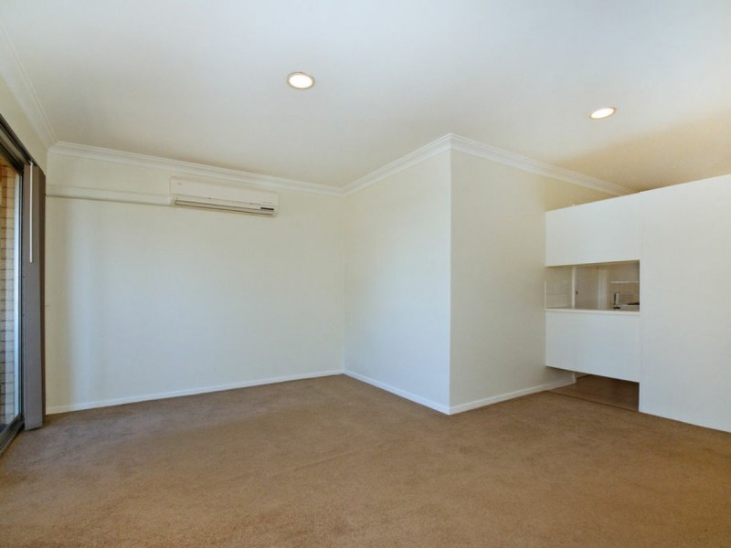 Unit 15/19 Odin Road, Innaloo WA 6018