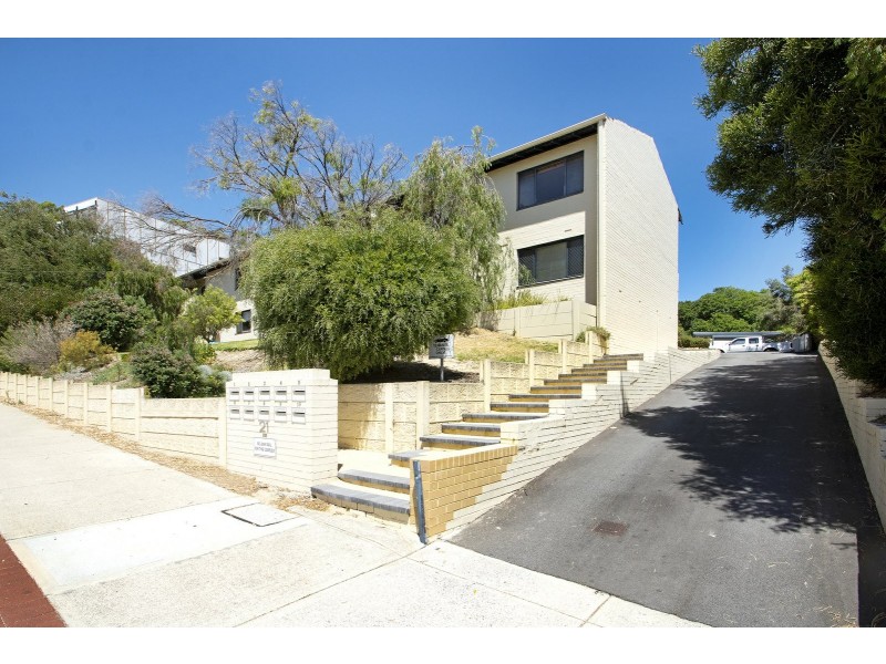 8/21 Pearl Parade, Scarborough WA 6019