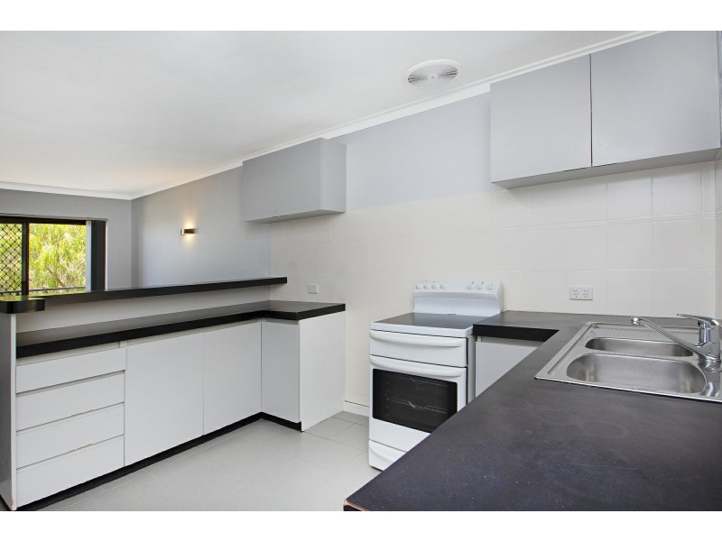 8/21 Pearl Parade, Scarborough WA 6019