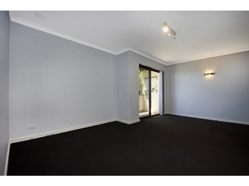 8/21 Pearl Parade, Scarborough WA 6019