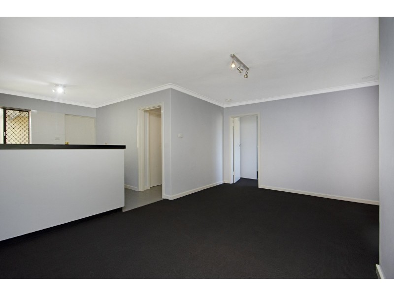 8/21 Pearl Parade, Scarborough WA 6019