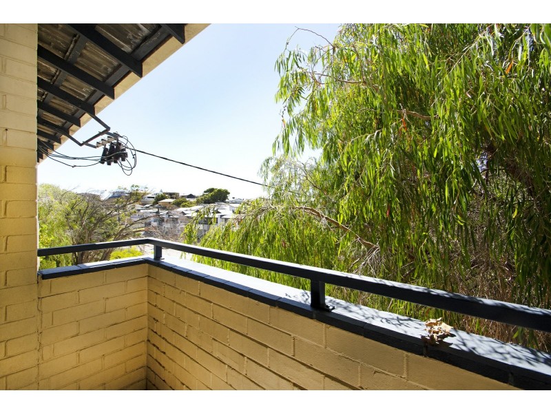 8/21 Pearl Parade, Scarborough WA 6019