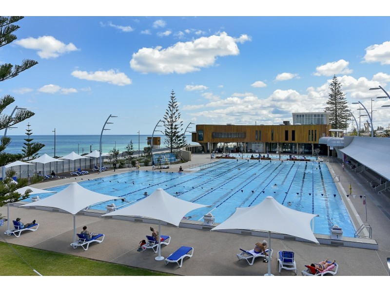 8/21 Pearl Parade, Scarborough WA 6019