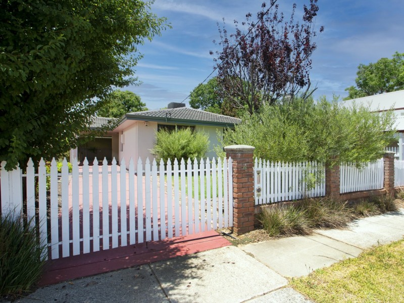 4 Hubert Street, Guildford WA 6055