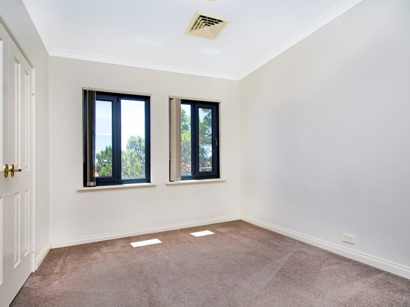 Unit 5/45 Halliday Grove, Hillarys WA 6025