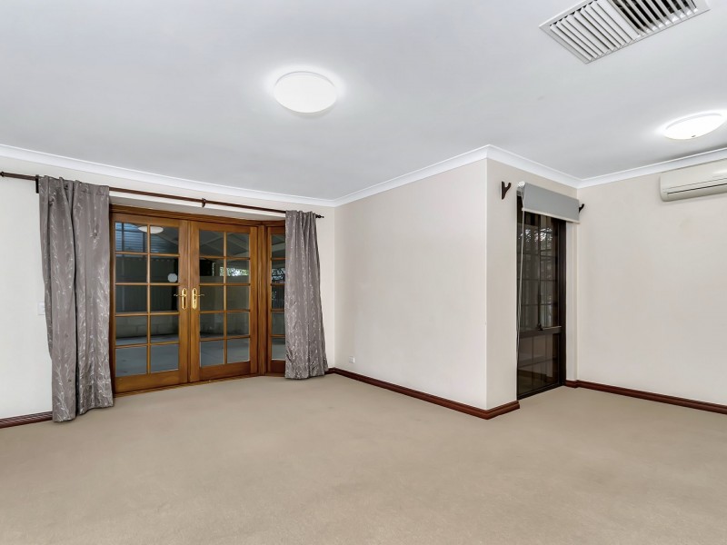 8 Pageant Loop, Heathridge WA 6027