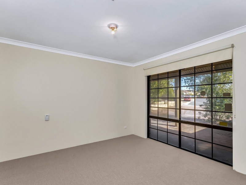 8 Pageant Loop, Heathridge WA 6027