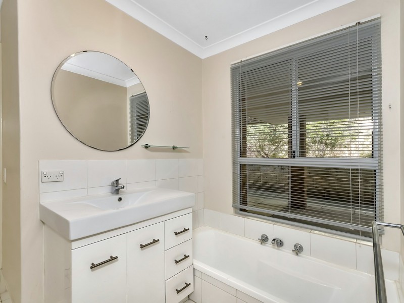 8 Pageant Loop, Heathridge WA 6027
