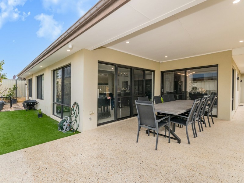 17 Skeit Road, Darch WA 6065