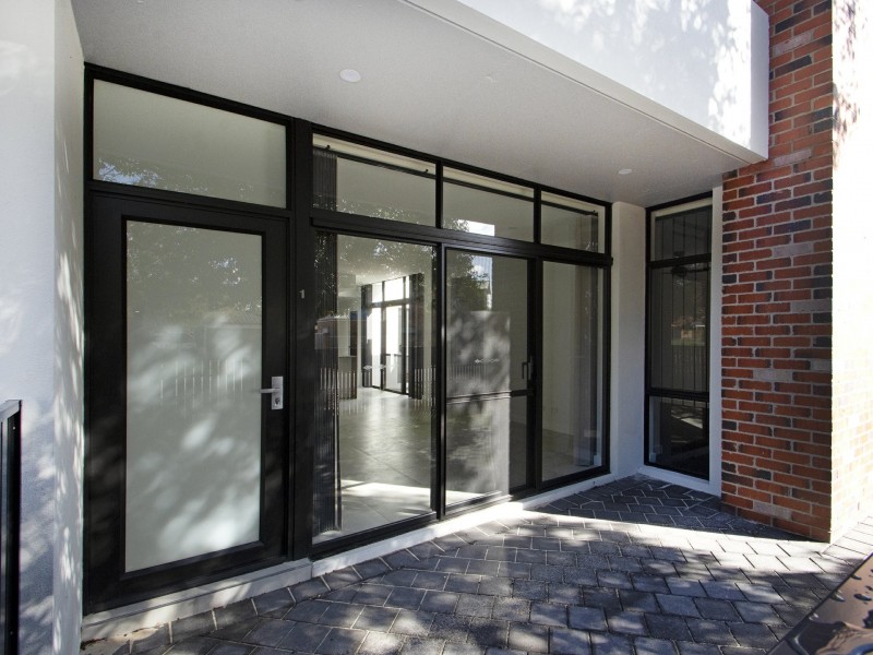 1/130 GLADSTONE ROAD, Rivervale WA 6103