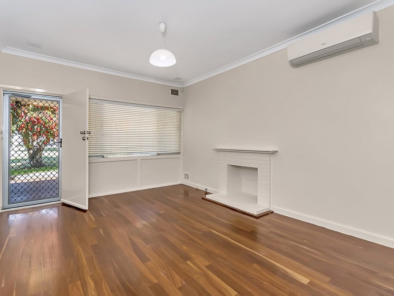 12 Dion Place, Coolbellup WA 6163