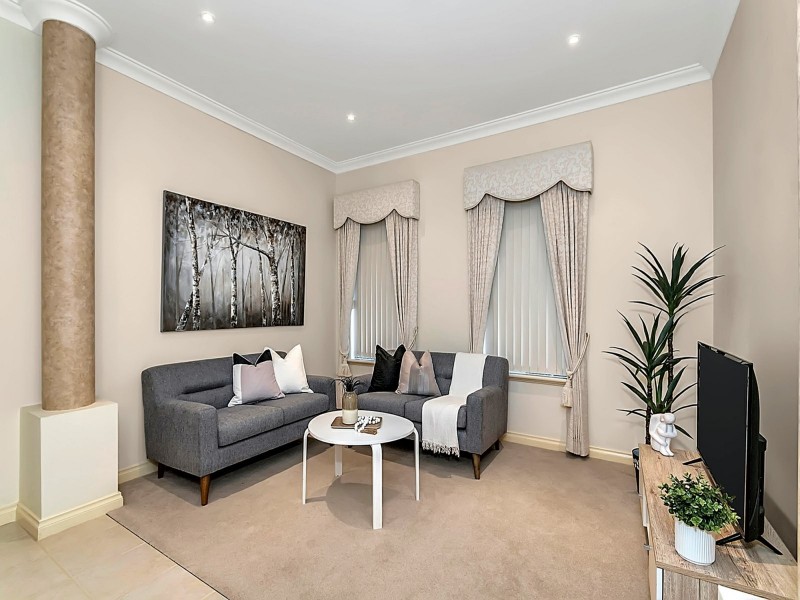 42 Strickland Rd, Ardross WA 6153
