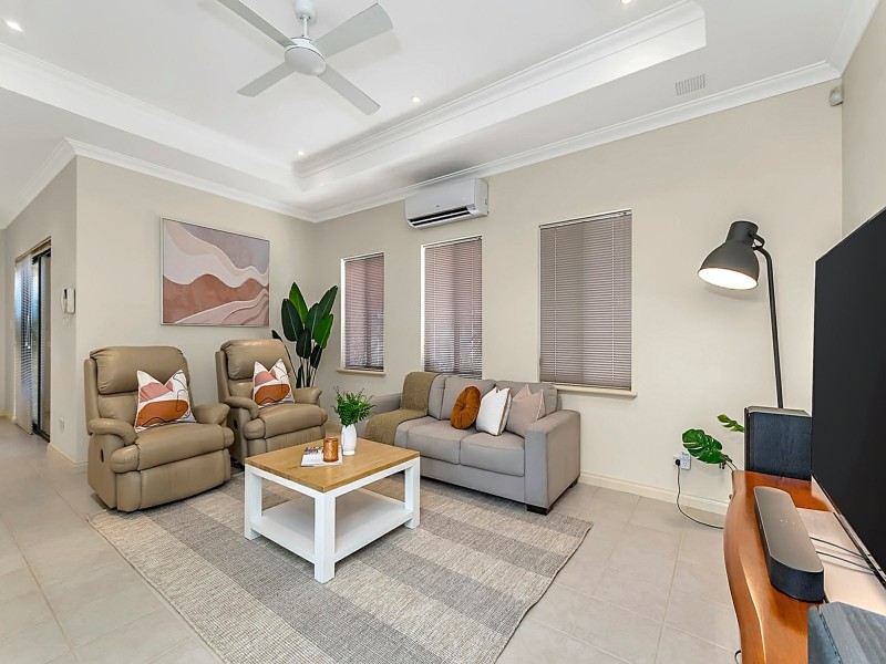 42 Strickland Rd, Ardross WA 6153