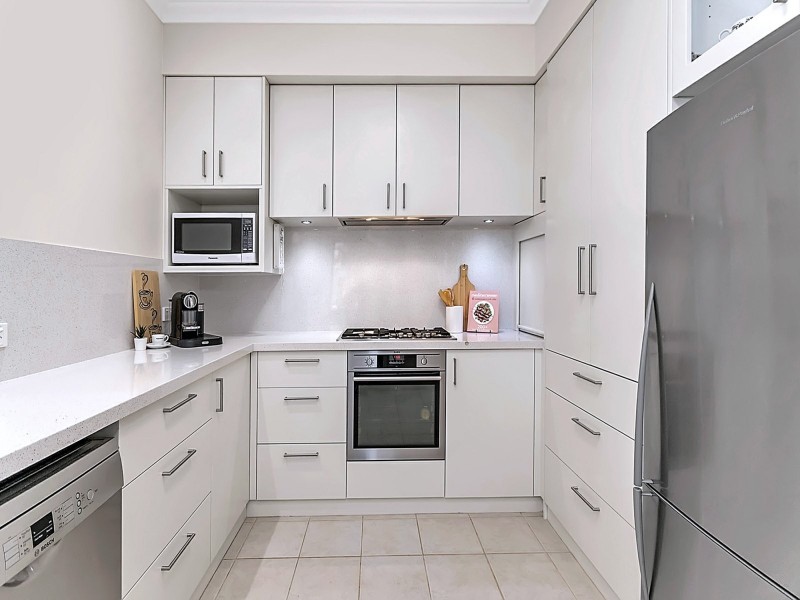 42 Strickland Rd, Ardross WA 6153