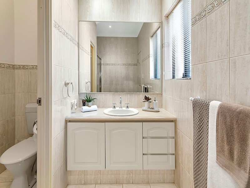 42 Strickland Rd, Ardross WA 6153