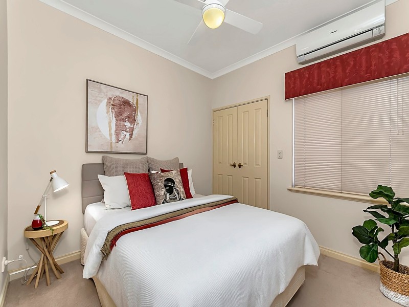 42 Strickland Rd, Ardross WA 6153