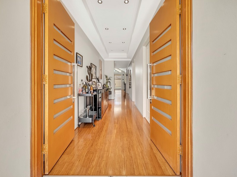 13 Zaragoza Drive, Port Kennedy WA 6172