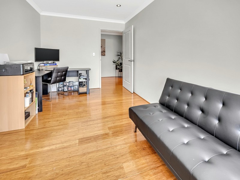 13 Zaragoza Drive, Port Kennedy WA 6172