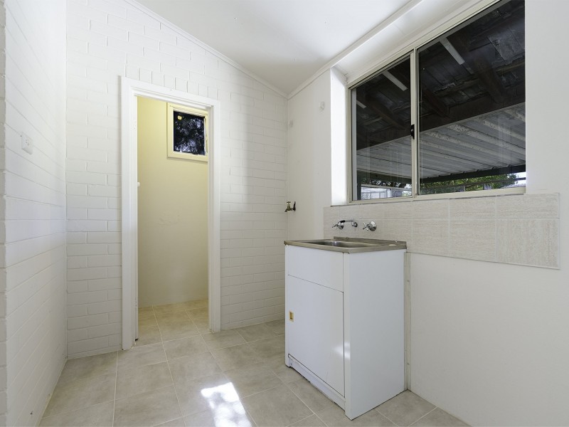 48 McGlinn Way, Cloverdale WA 6105