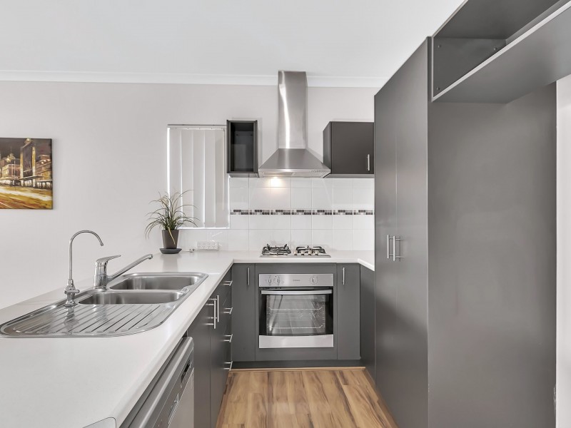 54B Barnes Street, Innaloo WA 6018