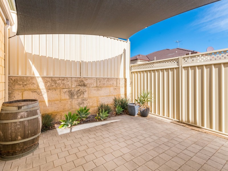 54B Barnes Street, Innaloo WA 6018