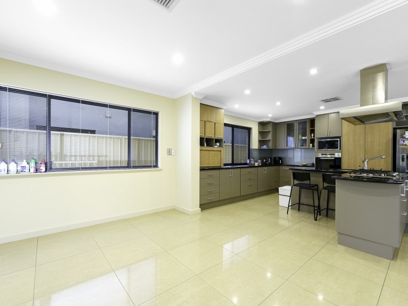 25 Vivaldi Avenue, Stirling WA 6021