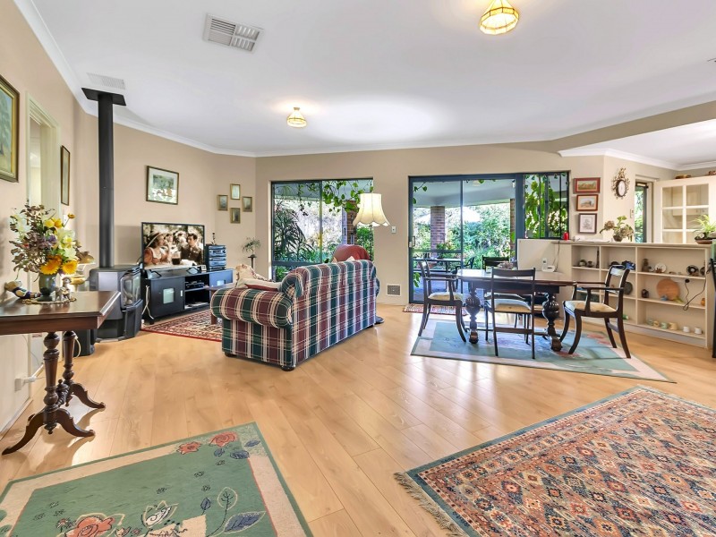 5a Railway Rd, Kalamunda WA 6076